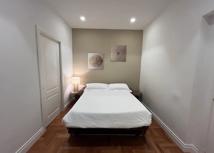 B&B Villa Sant\'Elmo Con Parcheggio Interno
